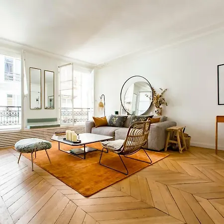 Veeve - Perfection By The Palais Royal
